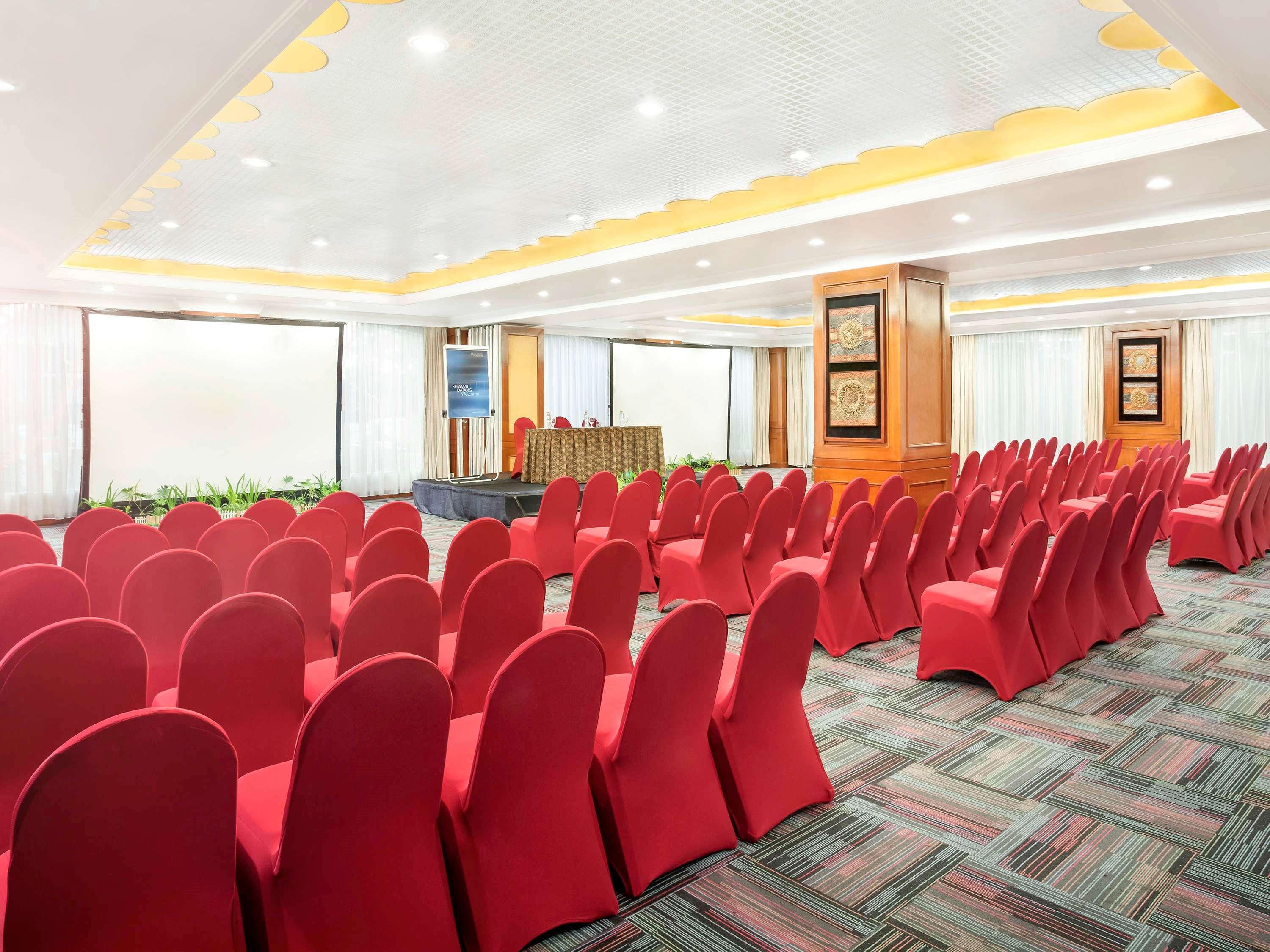 Novotel Solo Surakarta (Solo) Exterior foto