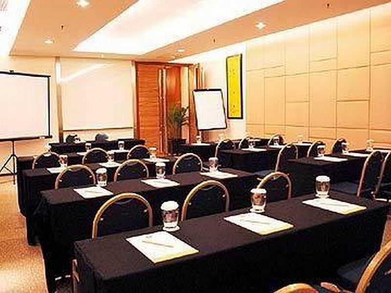 Novotel Solo Surakarta (Solo) Exterior foto