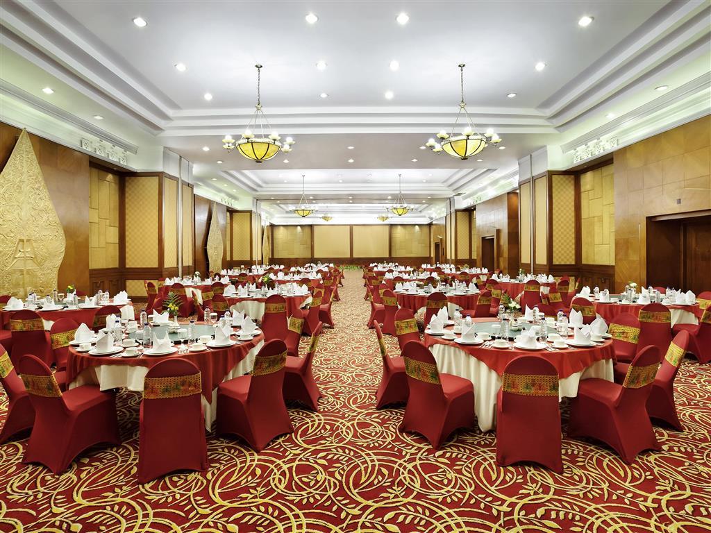 Novotel Solo Surakarta (Solo) Exterior foto