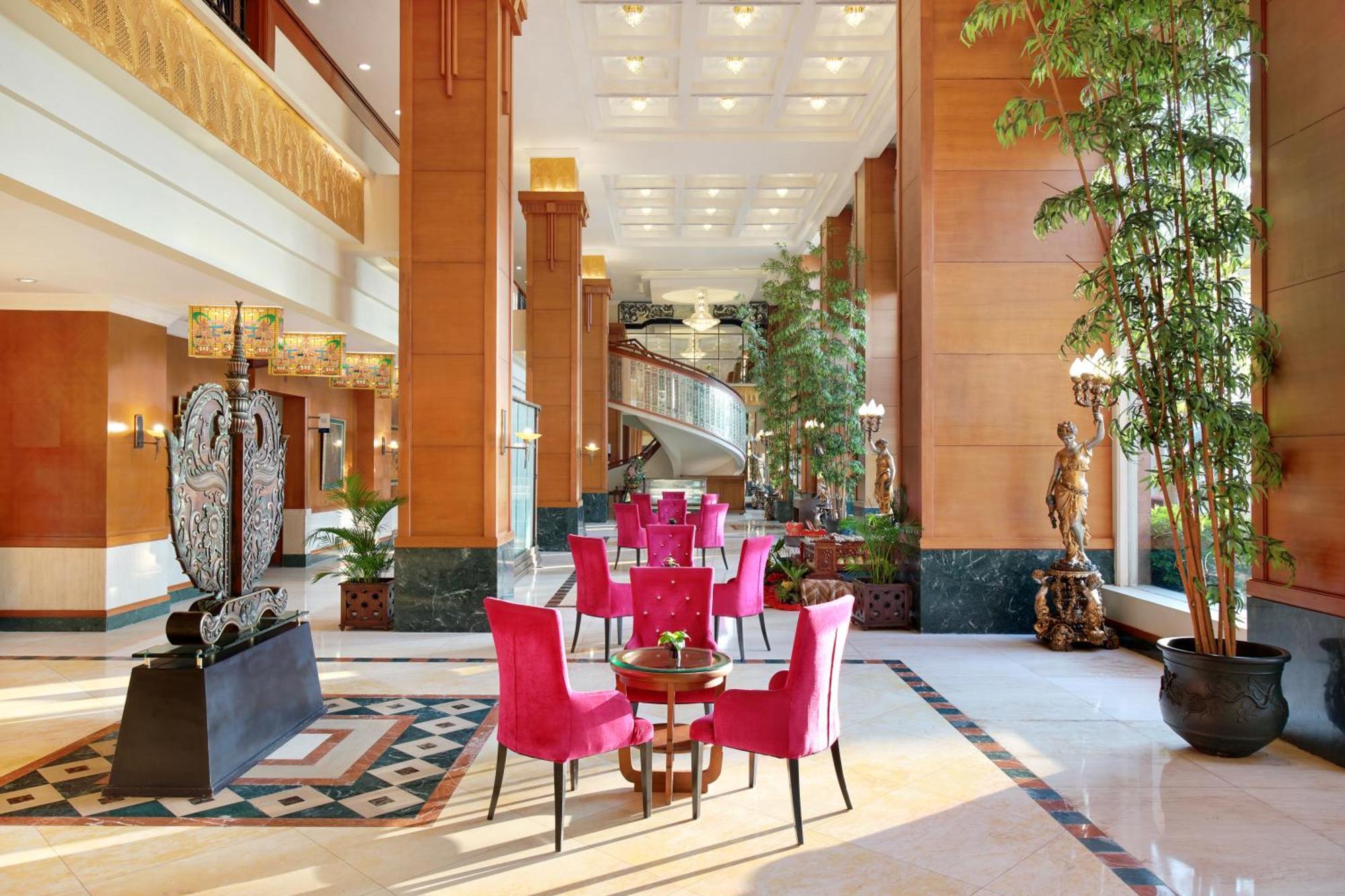 Novotel Solo Surakarta (Solo) Exterior foto