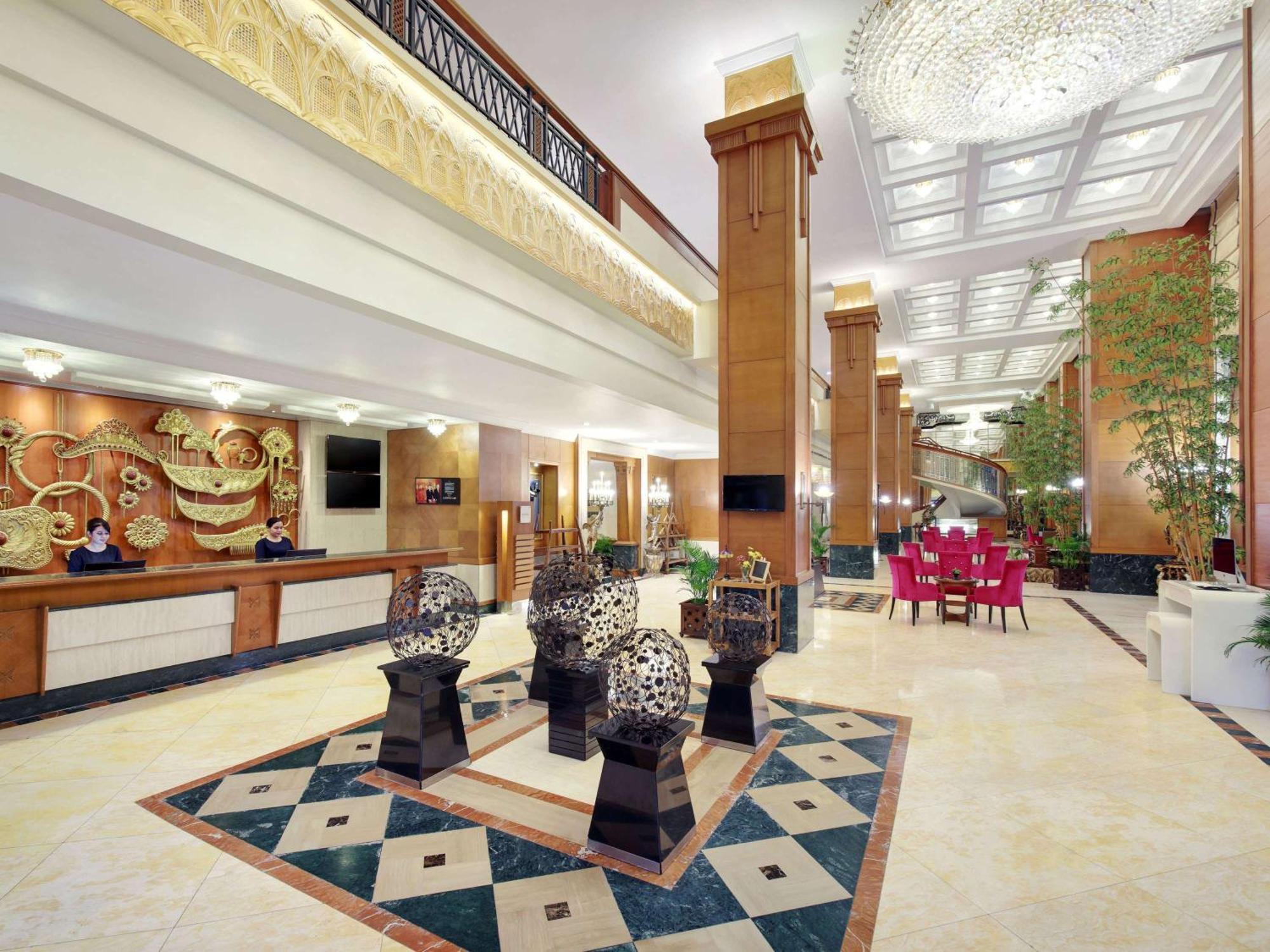 Novotel Solo Surakarta (Solo) Exterior foto