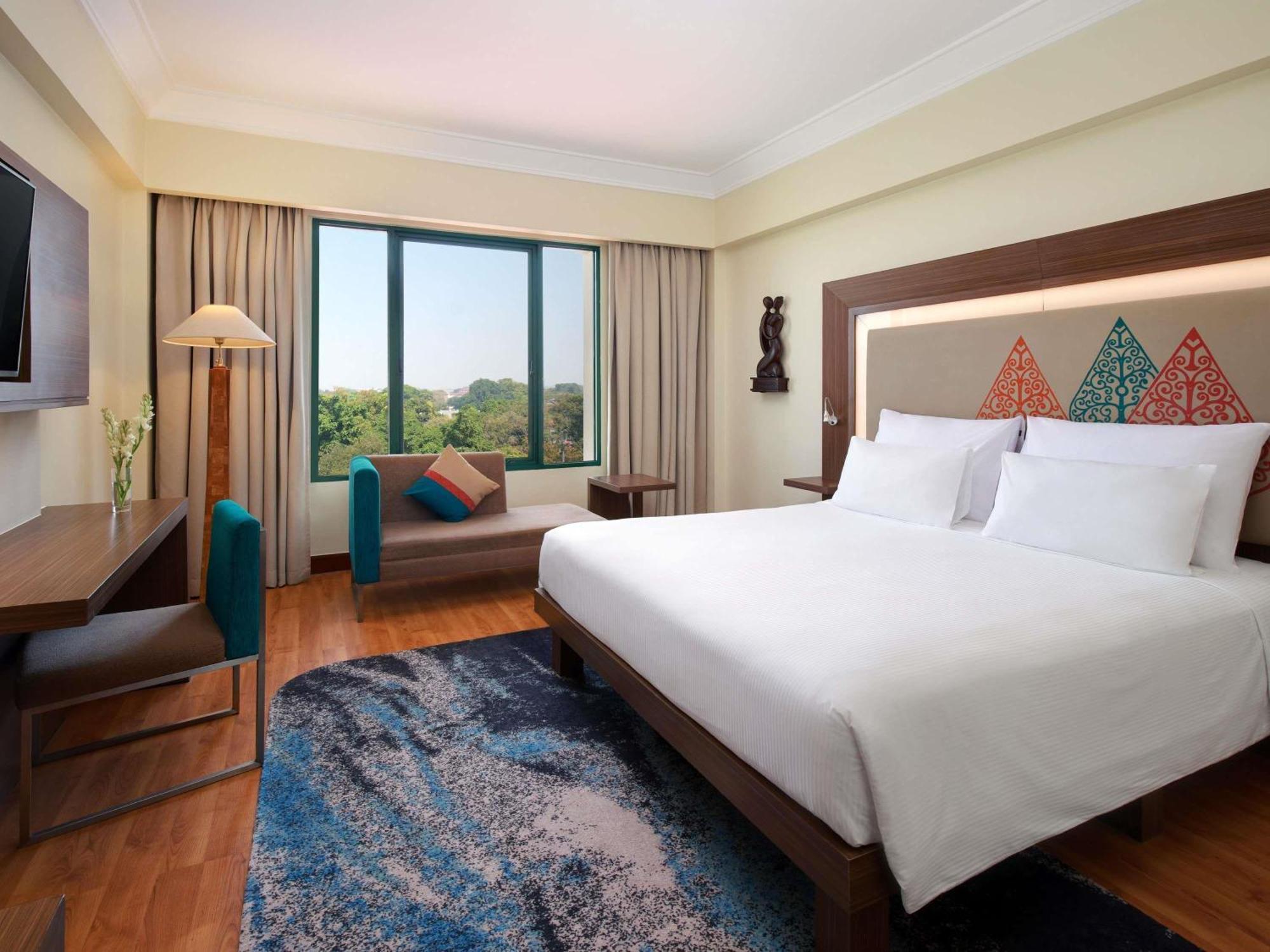Novotel Solo Surakarta (Solo) Exterior foto