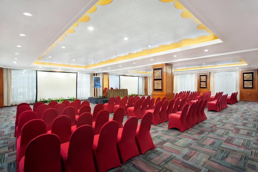 Novotel Solo Surakarta (Solo) Exterior foto