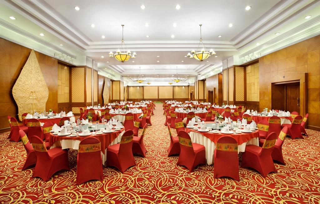 Novotel Solo Surakarta (Solo) Exterior foto